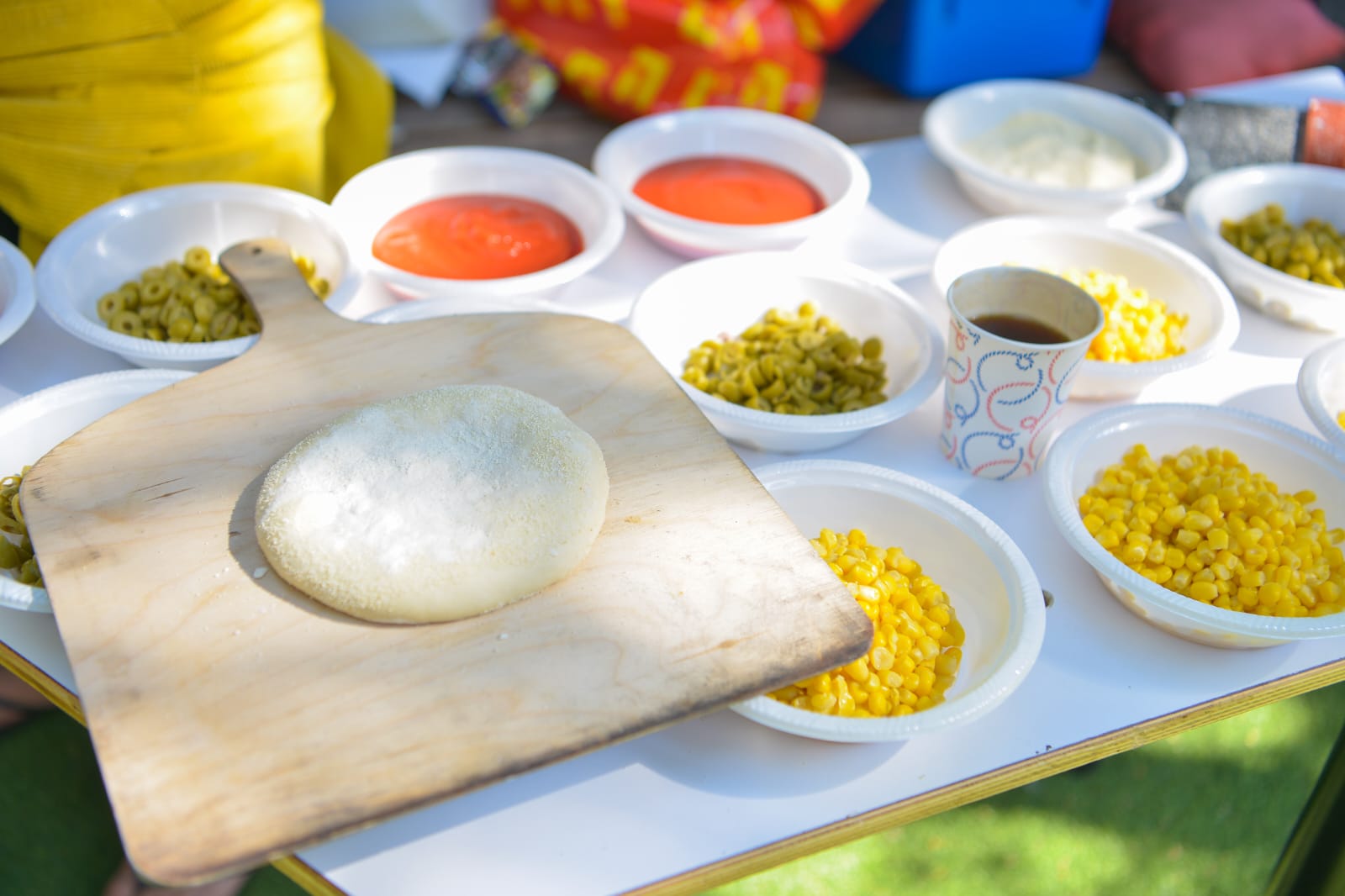 סדנת פיצה למתמודדים עם שילוב מוגבלויות: עיוורון, מוגבלות שכלית ופיזית ולקויות תקשורת.