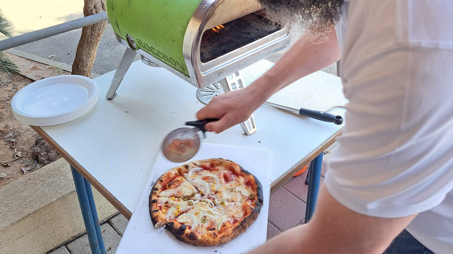 סדנת פיצה עם מבוגרים על הרצף האוטיסטי